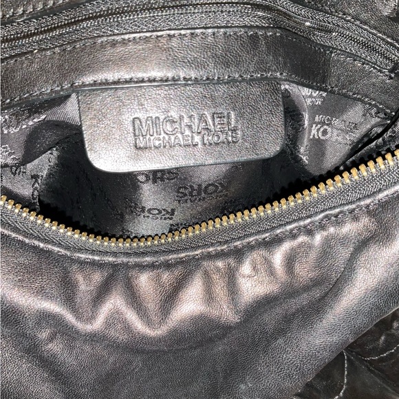 Michael Kors black leather hobo bag - Picture 8 of 8